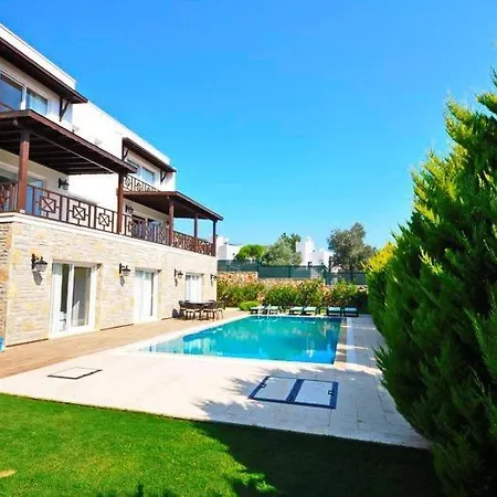Sleeps 10 With Pool Air Con And Wifi *