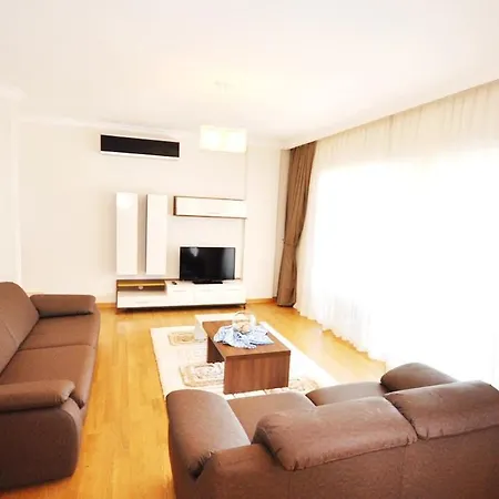 Villa Sleeps 10 With Pool Air Con And Wifi